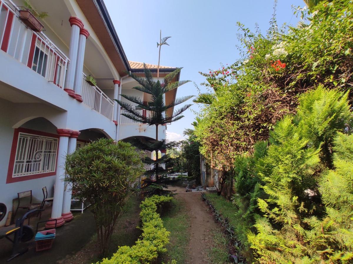 Residence Jardin Tropical ยาอุนเด ภายนอก รูปภาพ