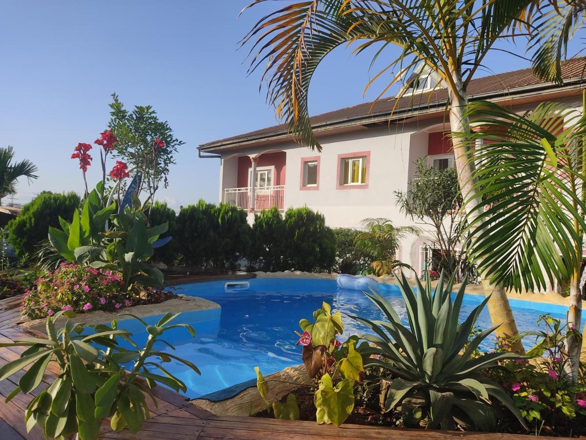 Residence Jardin Tropical ยาอุนเด ภายนอก รูปภาพ