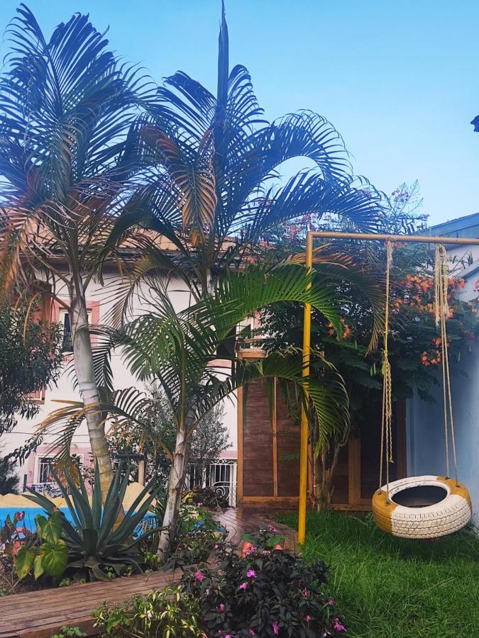 Residence Jardin Tropical ยาอุนเด ภายนอก รูปภาพ