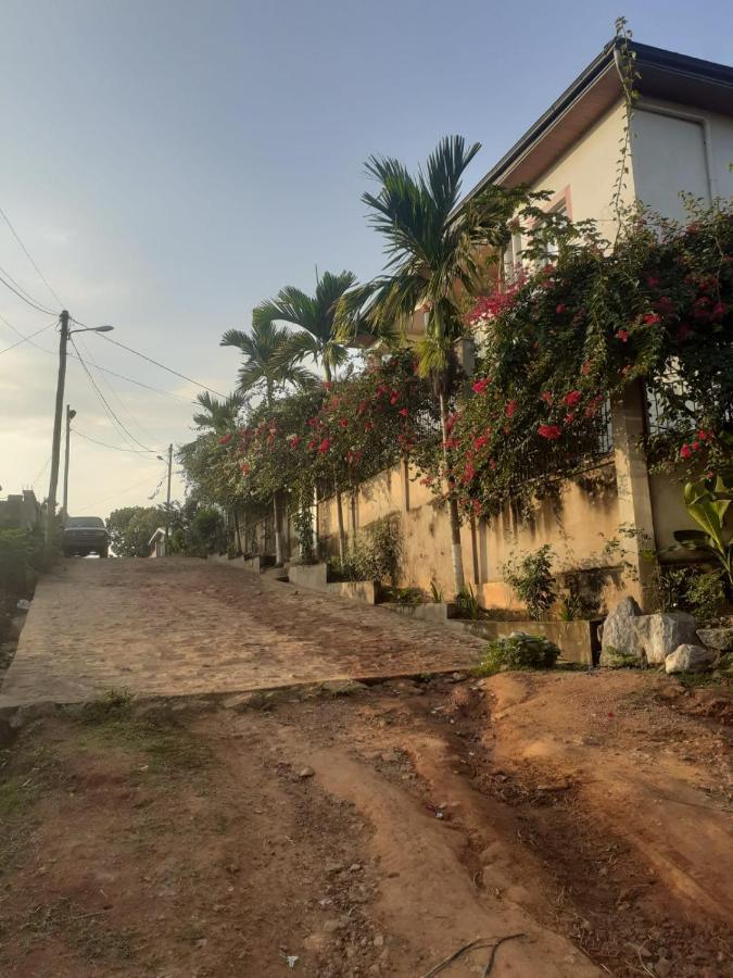 Residence Jardin Tropical ยาอุนเด ภายนอก รูปภาพ