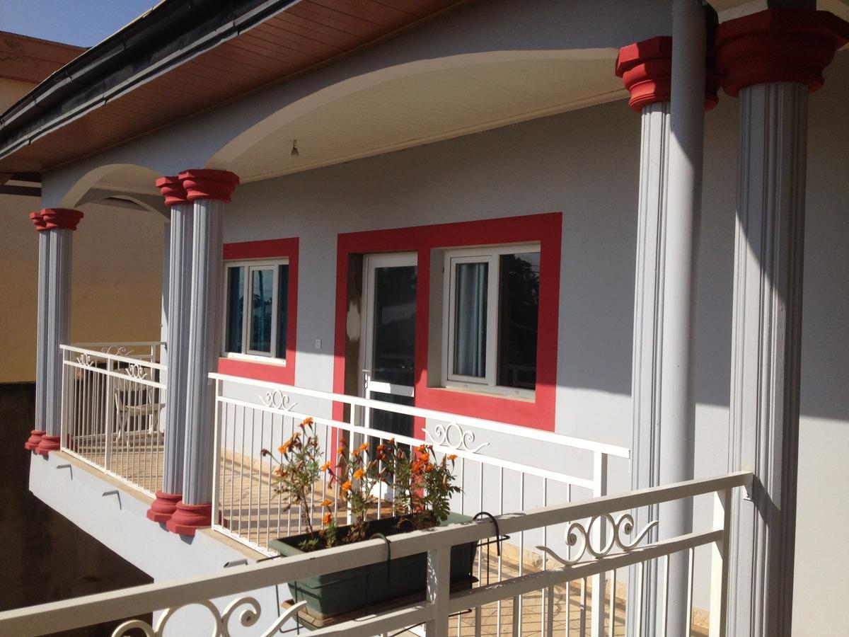 Residence Jardin Tropical ยาอุนเด ภายนอก รูปภาพ